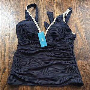 Cupshe Navy Textured Camisole with Cream Trim